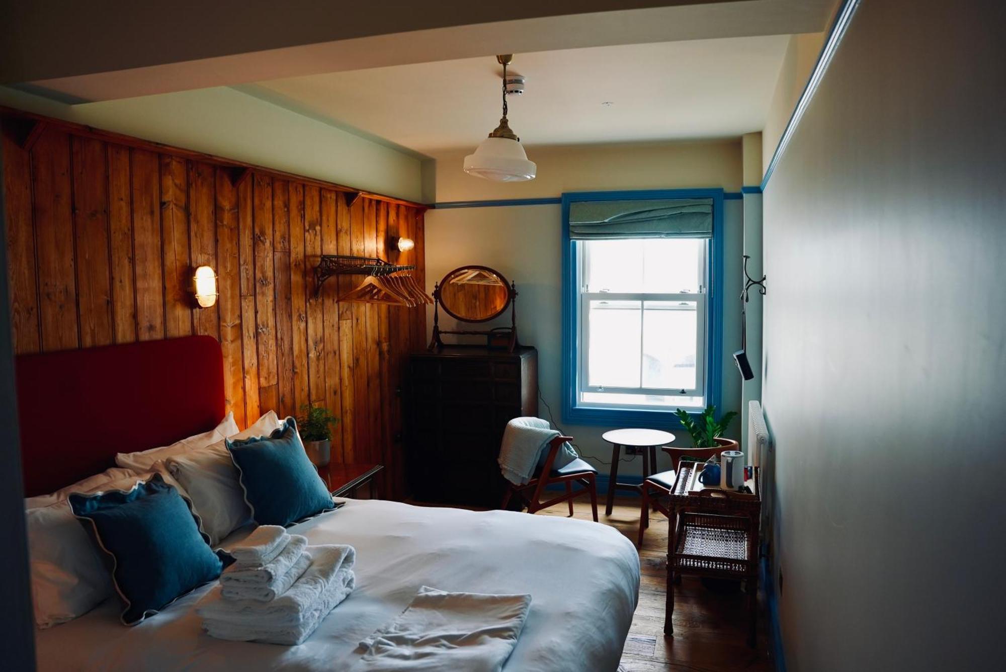 The London & Paris Hotel フォークストン エクステリア 写真