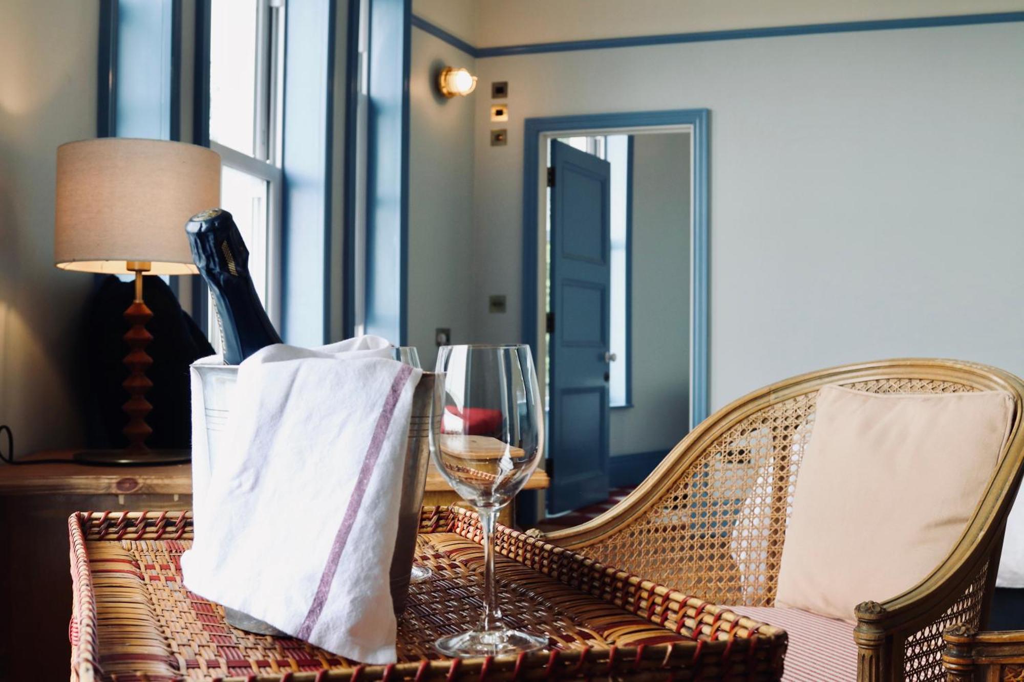 The London & Paris Hotel フォークストン エクステリア 写真