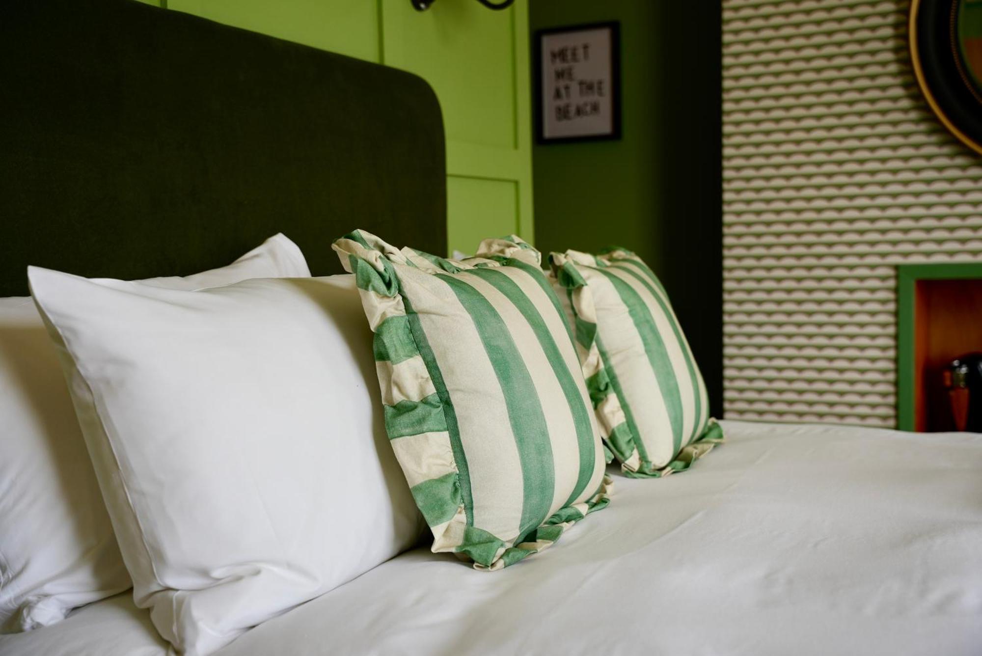 The London & Paris Hotel フォークストン エクステリア 写真