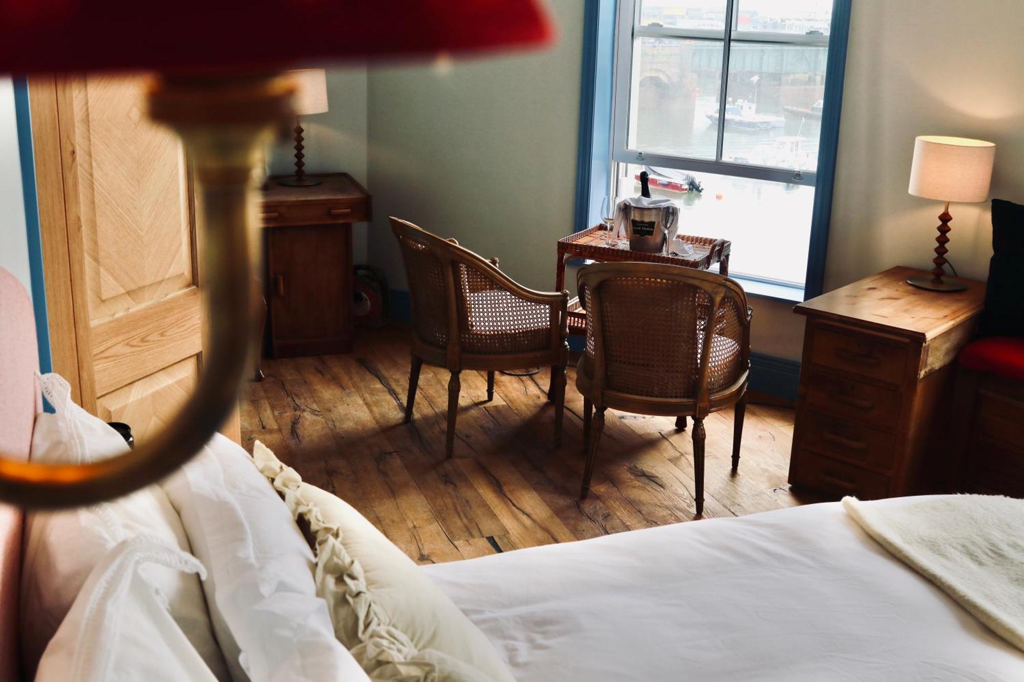 The London & Paris Hotel フォークストン エクステリア 写真